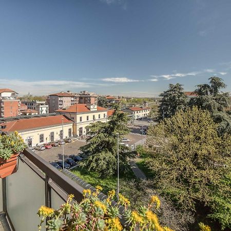 Suite Angolo Alla Stazione - Appartamento Con Terrazzo Panoramico Pavia Ngoại thất bức ảnh