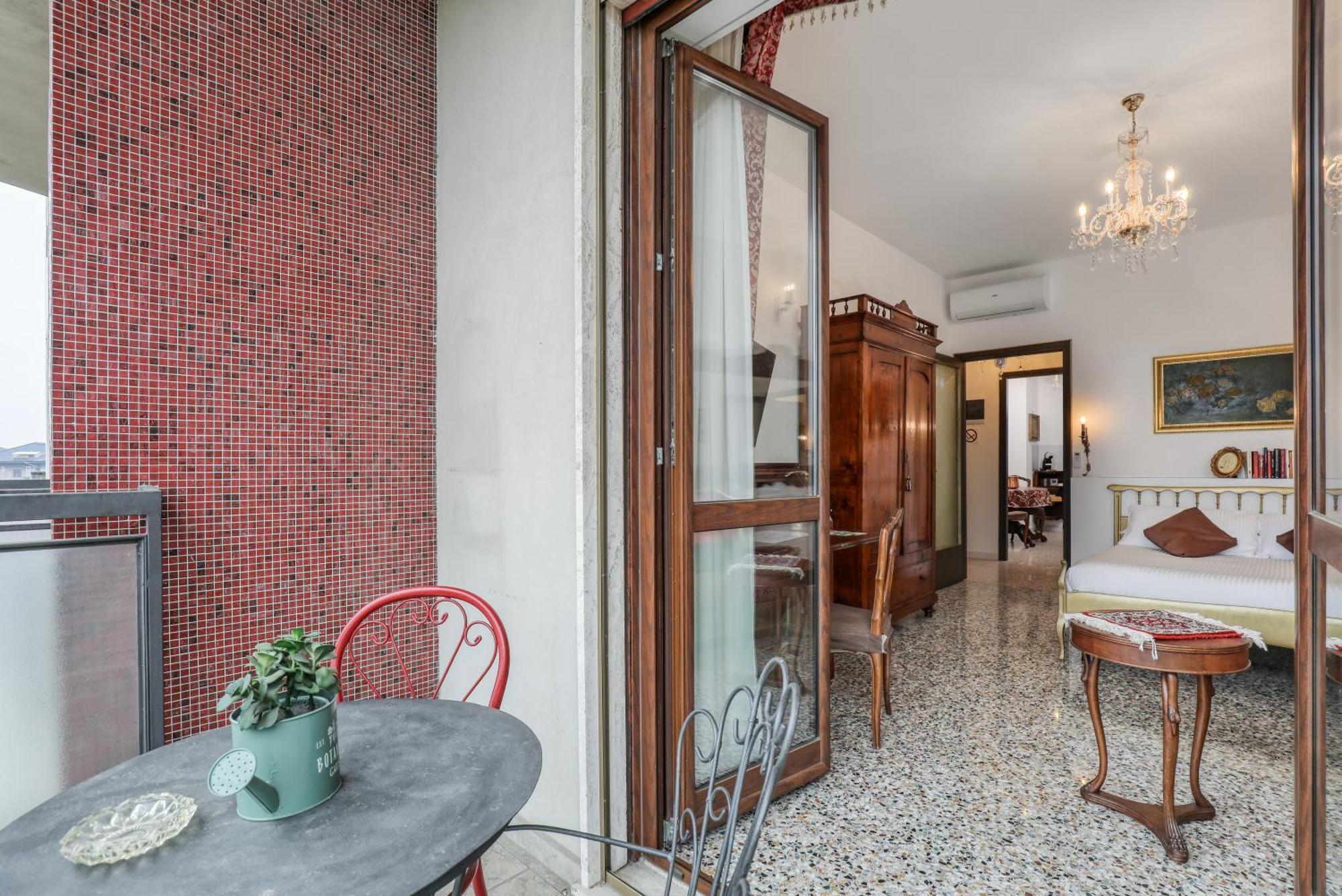 Suite Angolo Alla Stazione - Appartamento Con Terrazzo Panoramico Pavia Ngoại thất bức ảnh