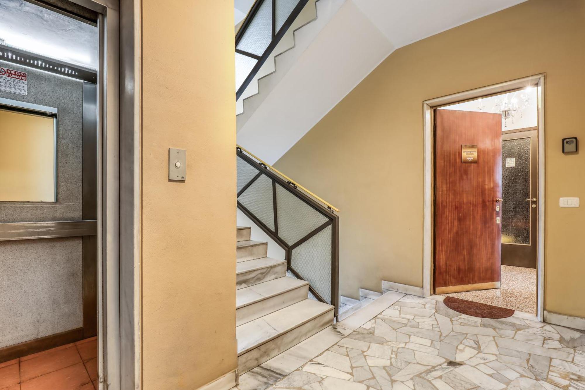 Suite Angolo Alla Stazione - Appartamento Con Terrazzo Panoramico Pavia Ngoại thất bức ảnh