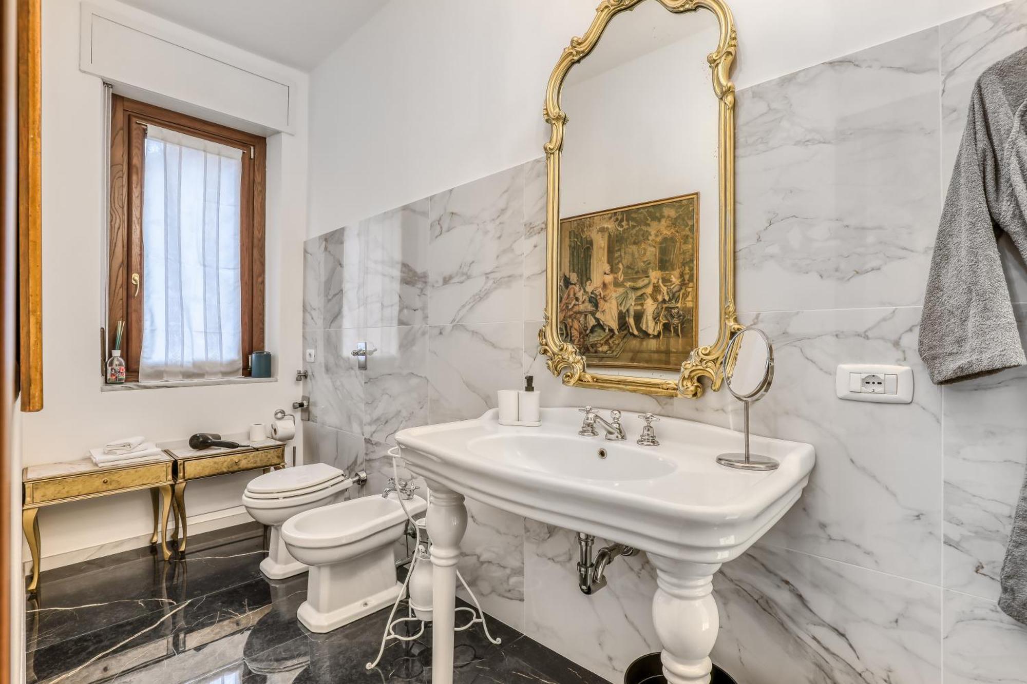 Suite Angolo Alla Stazione - Appartamento Con Terrazzo Panoramico Pavia Ngoại thất bức ảnh